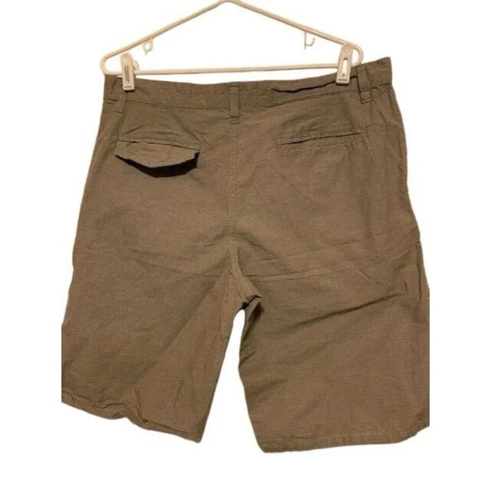 Burnside Size 34 Tan Pinstripe Shorts